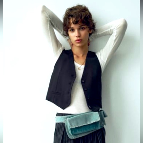 Zara Jackets & Blazers - Zara limited edition cropped tailored vest